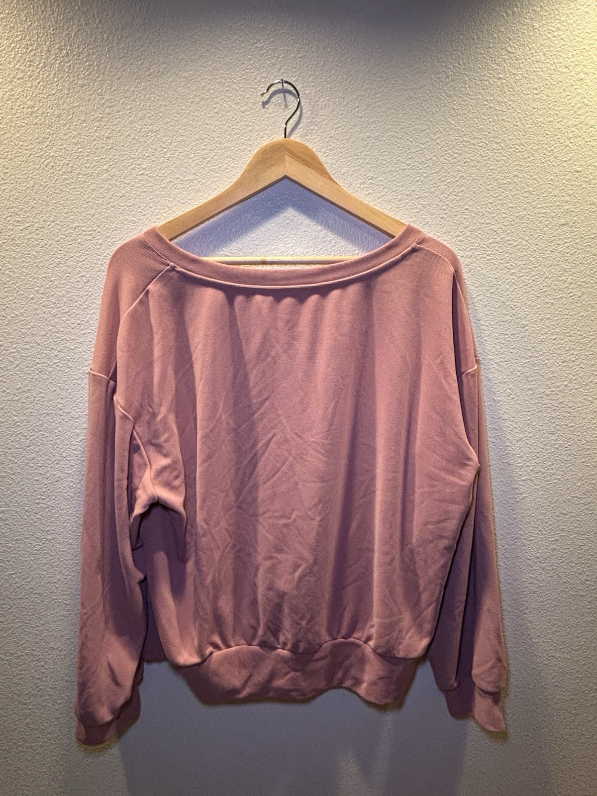 Halara Pink Pullover Long Sleeve V-Neck Workout Top Women’s Size Large