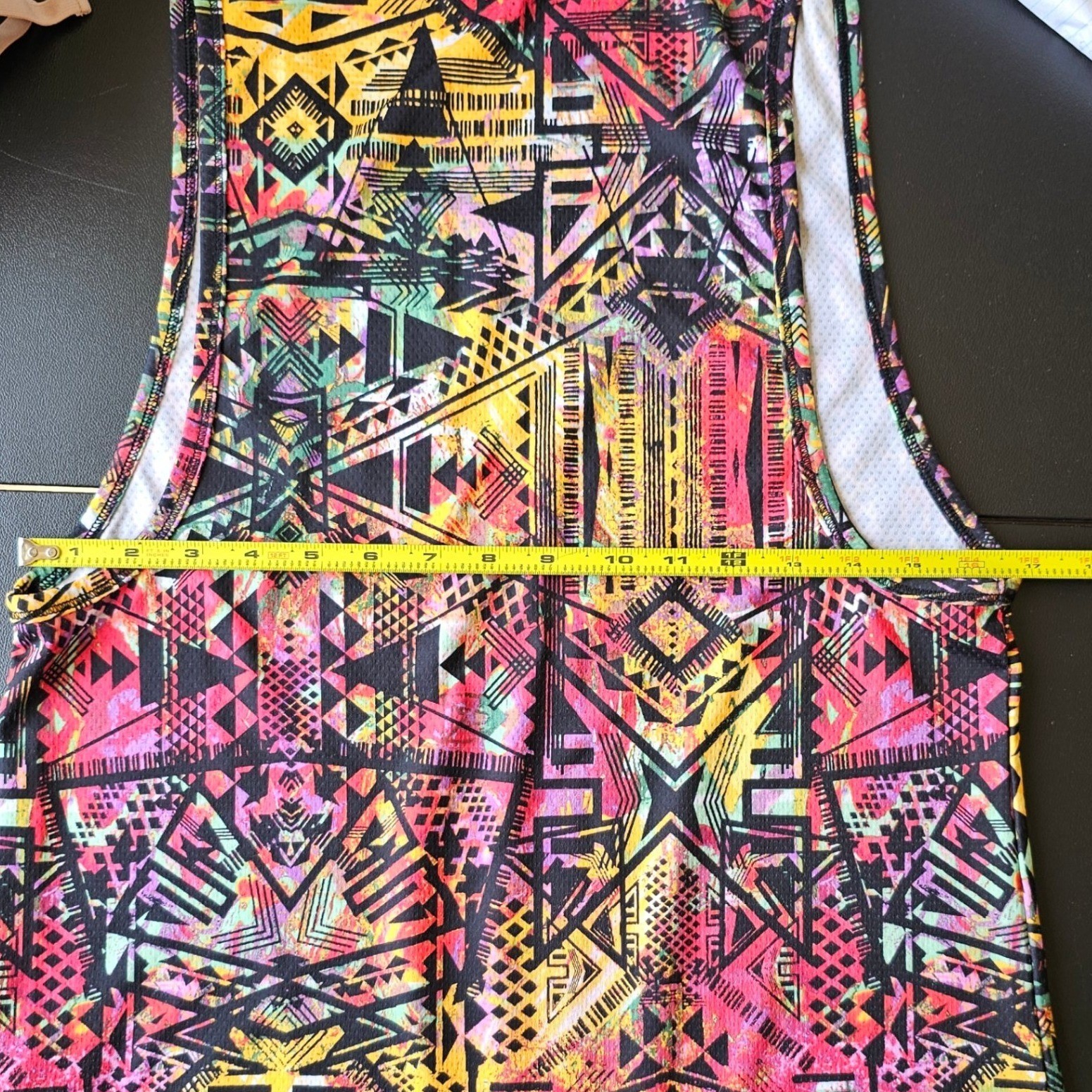 Reebok Speedwick Womens Medium Geometric Tribal Print Athletic Tank Top WAA16311