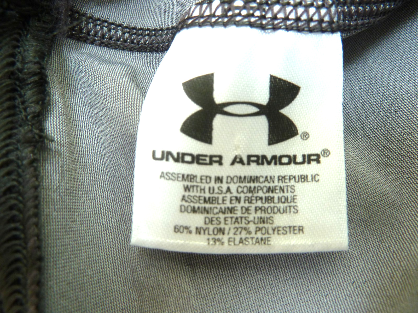 Under Armour Compression Shirt Pullover Womens XL Metal Long Sleeve Dark Grey