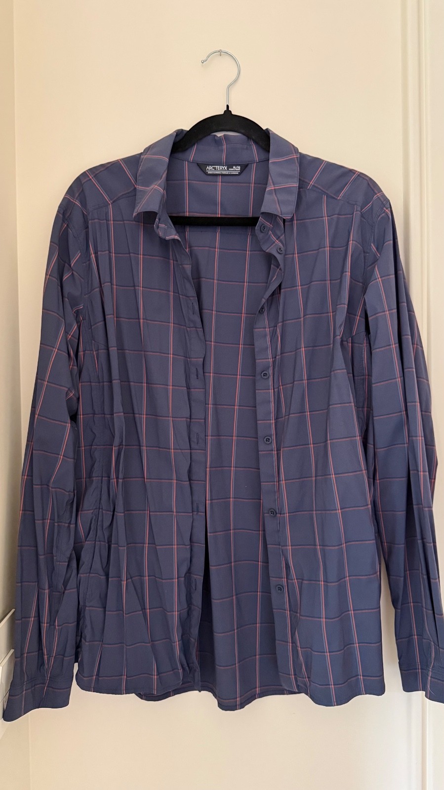 Arc’teryx hiking shirt , womens XL, Grey new without the tag