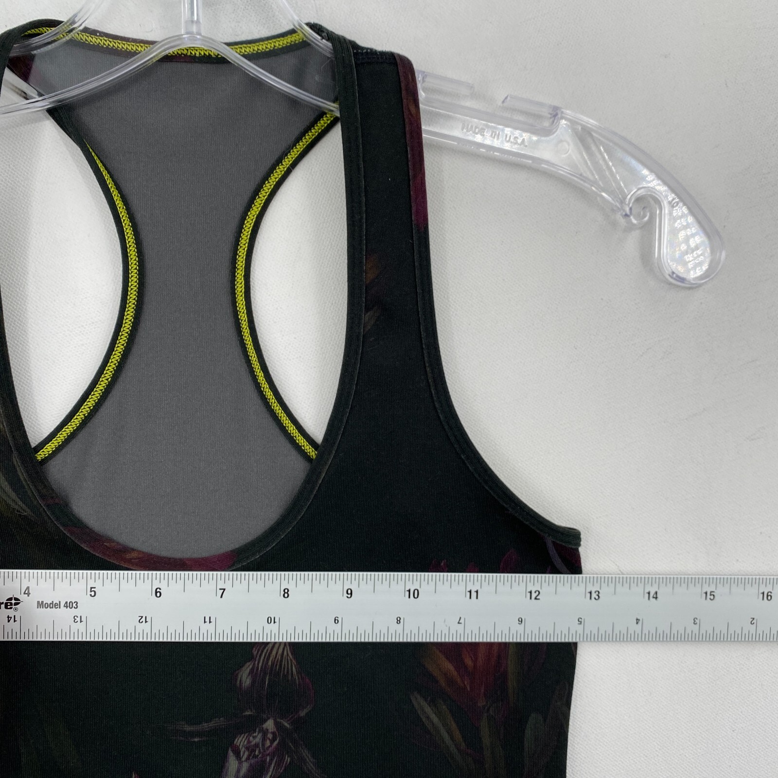 Lululemon Womens Fitted Racer Back Tank Top Size 4-6 Multi Floral Scoop Neck
