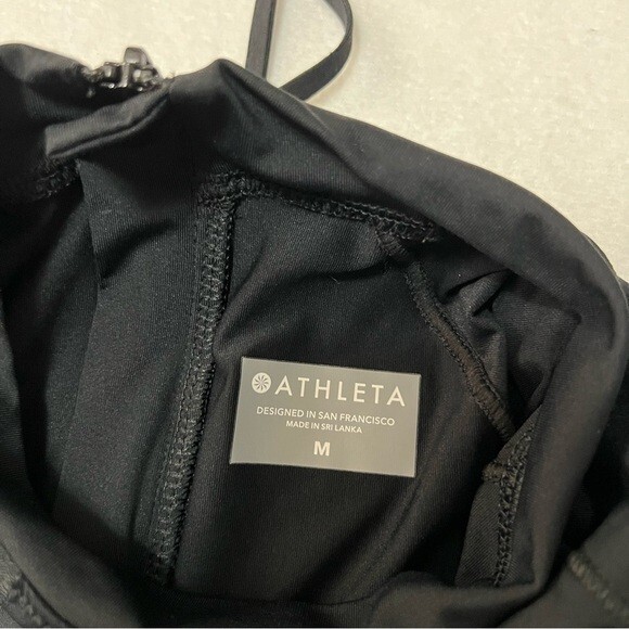 athleta back zip long sleeves pullover with side pocket Size M July Sale