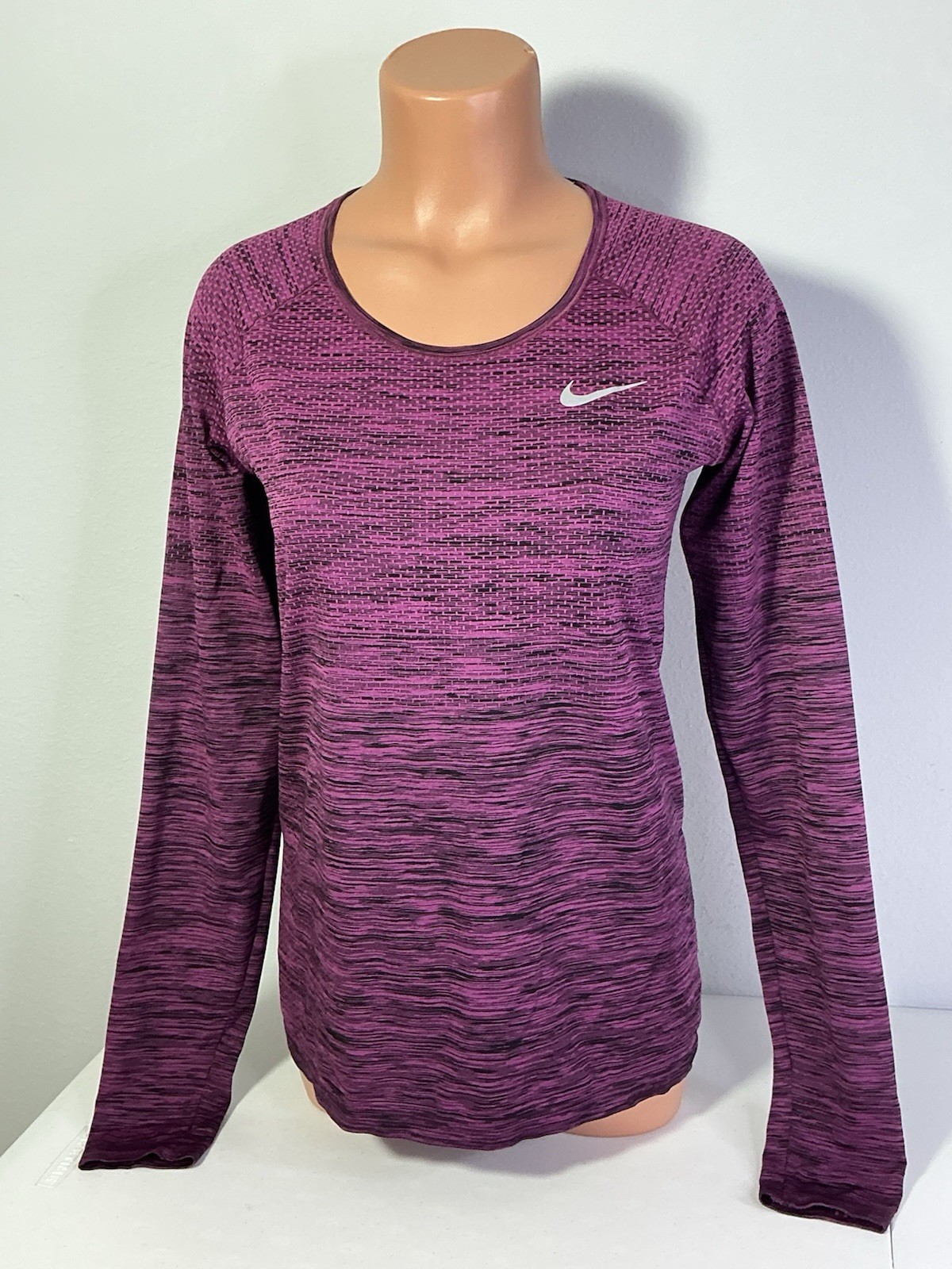 NIKE Pink/Purple & Black Long Sleeve Top. Size Medium. Excellent Condition.