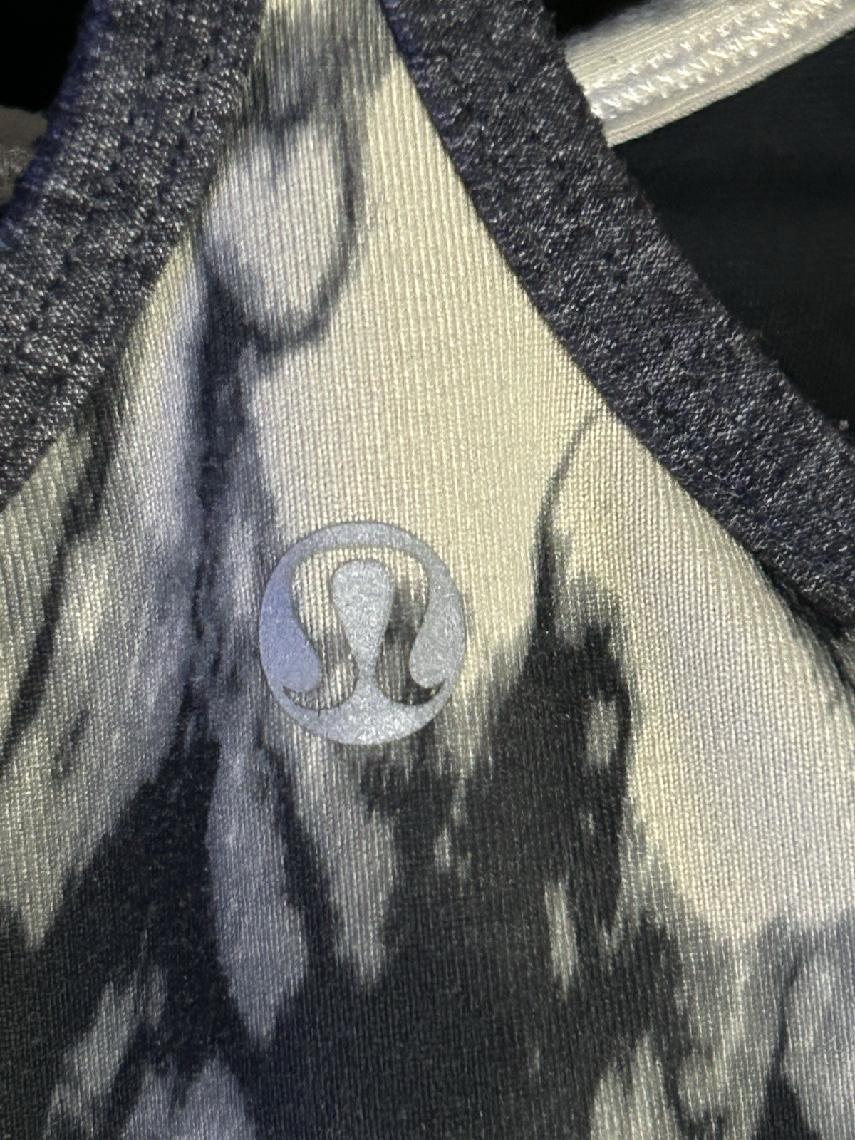 Lululemon Racerback Tank Top Women’s 6 Black/Beige Abstract Stretch Athletic