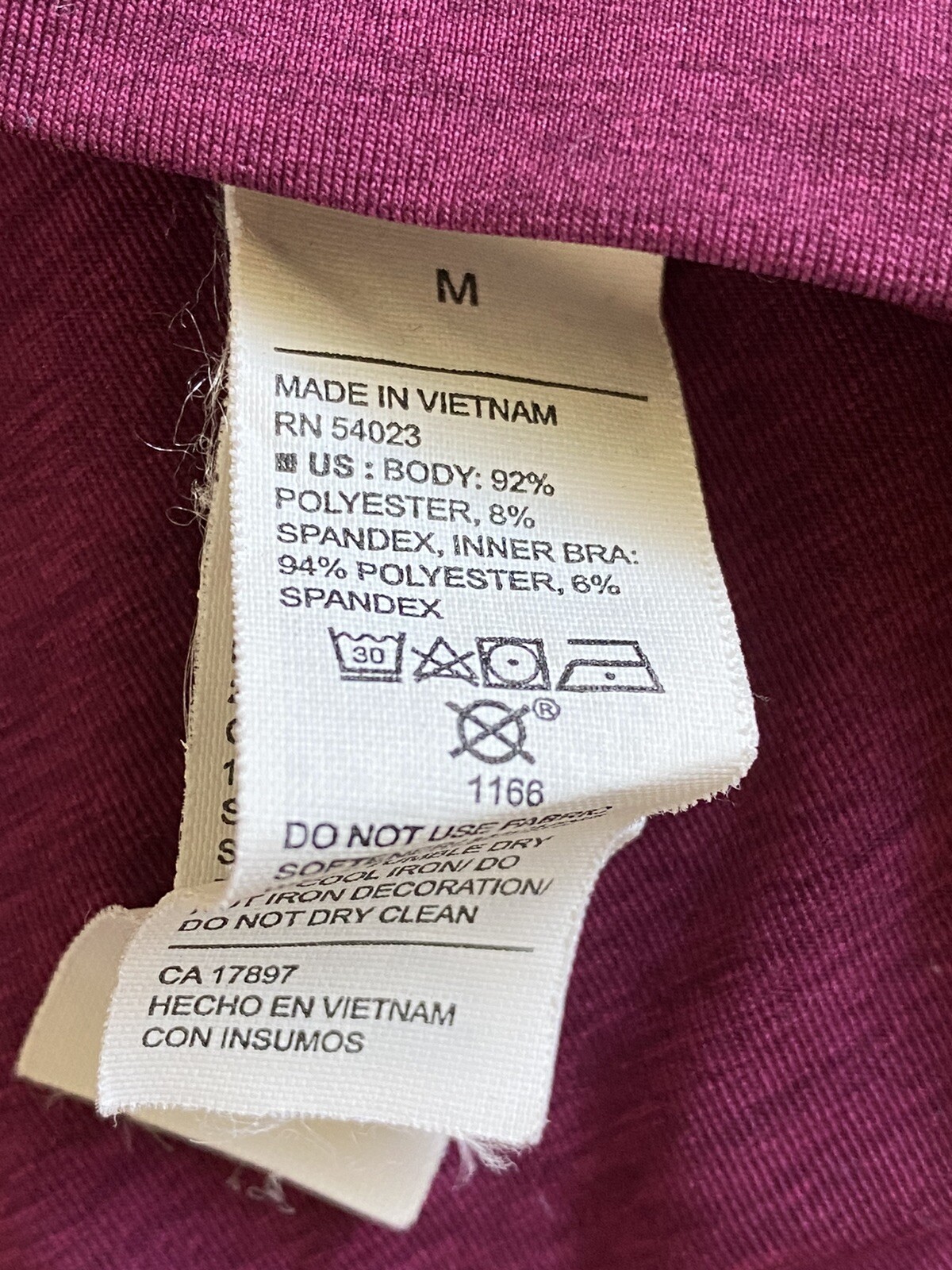 Active by Old Navy workout top with built in bra M, Very Cute!