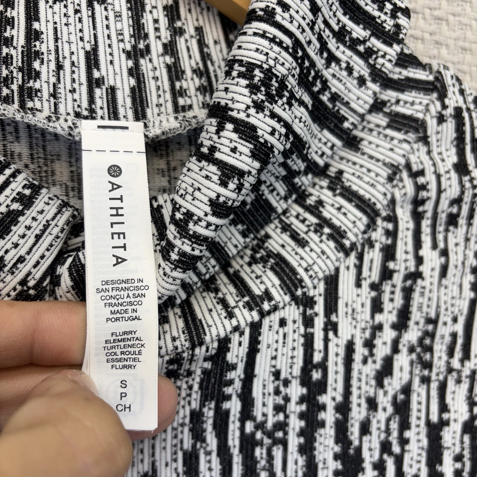 Athleta Womens Flurry Elemental Turtleneck Two Piece Set S Black/White Pants Top