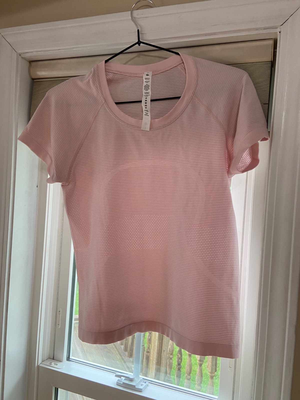 Lululemon Women’s Swiftly Tech 2.0 Short Sleeve Size 8 Shirt Pink short sleeve
