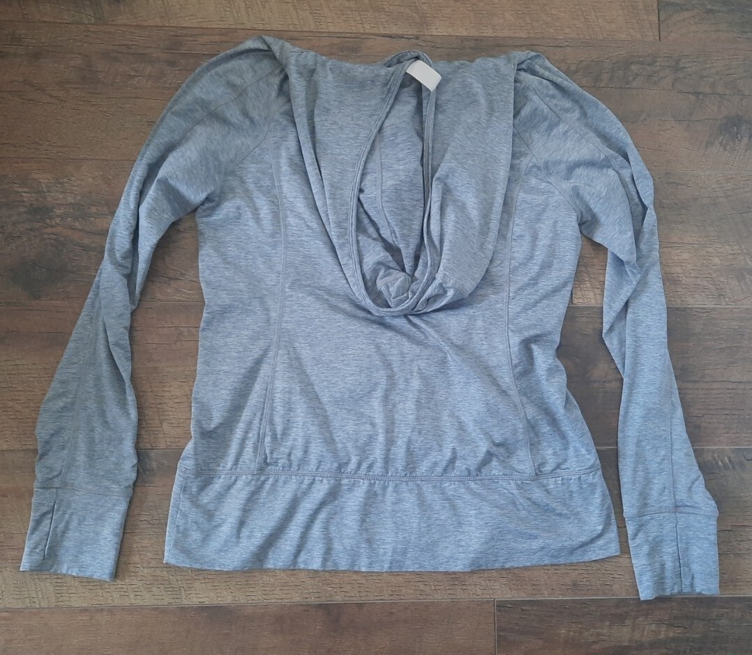 Spalding Size M Active Athletic Top Workout Hoodie Long Sleeves Pocket Gray