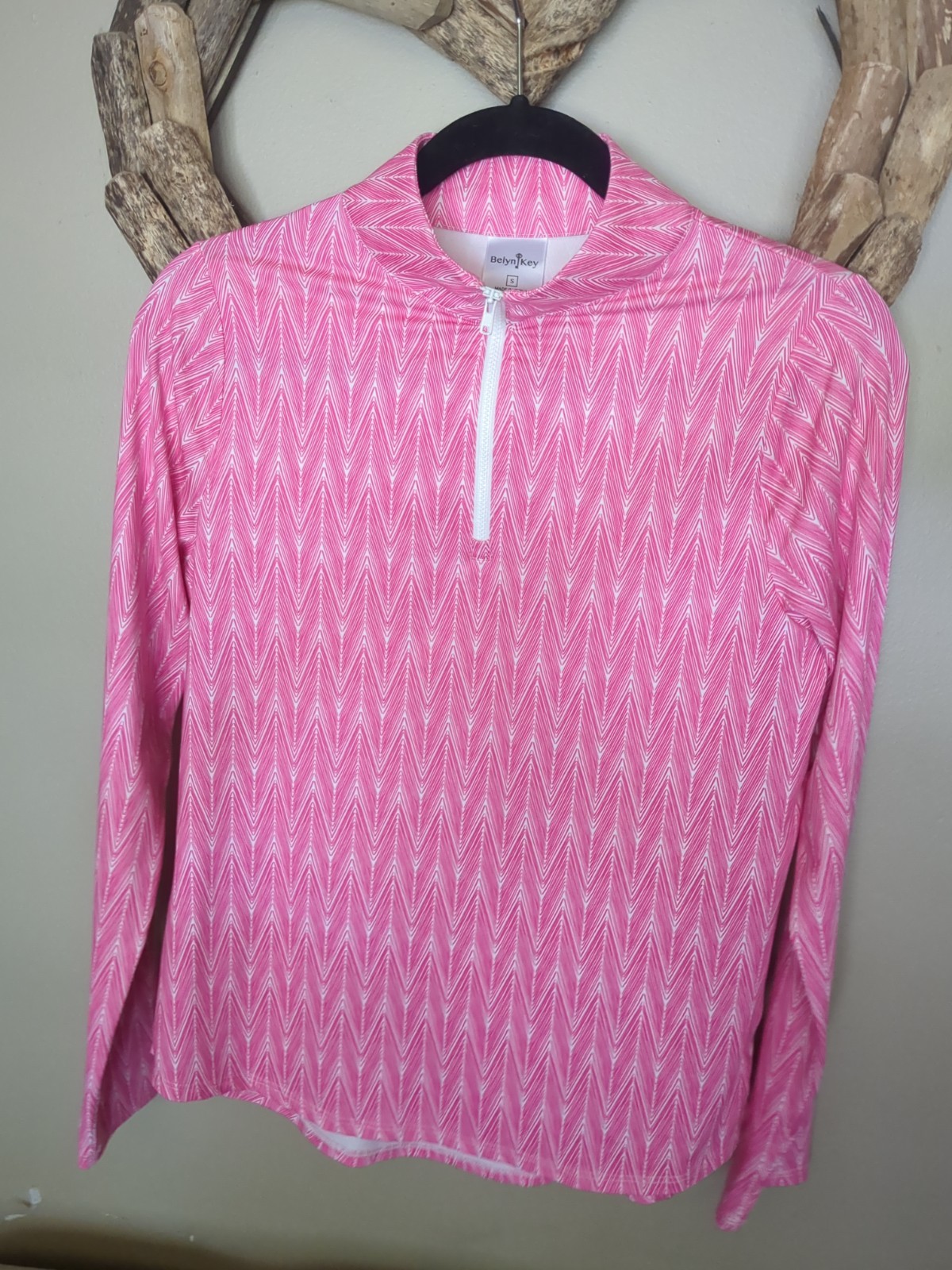 Belyn Key Women’s Golf 1/4 Zip Pullover Long Sleeve Pink Chevron Print Small S