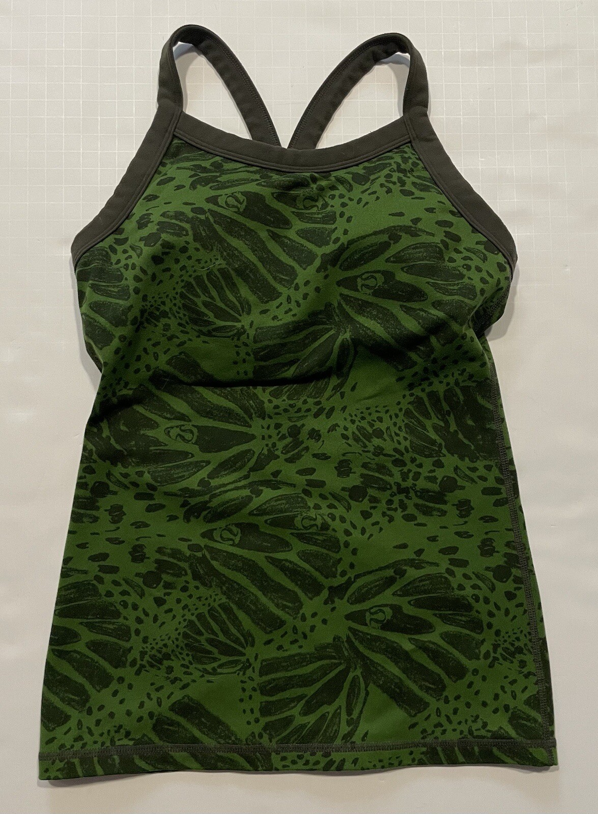 Lululemon Ujjayi Power Y Tank Top Bra Leaf Print Womens Size 2 (XXS) Sport