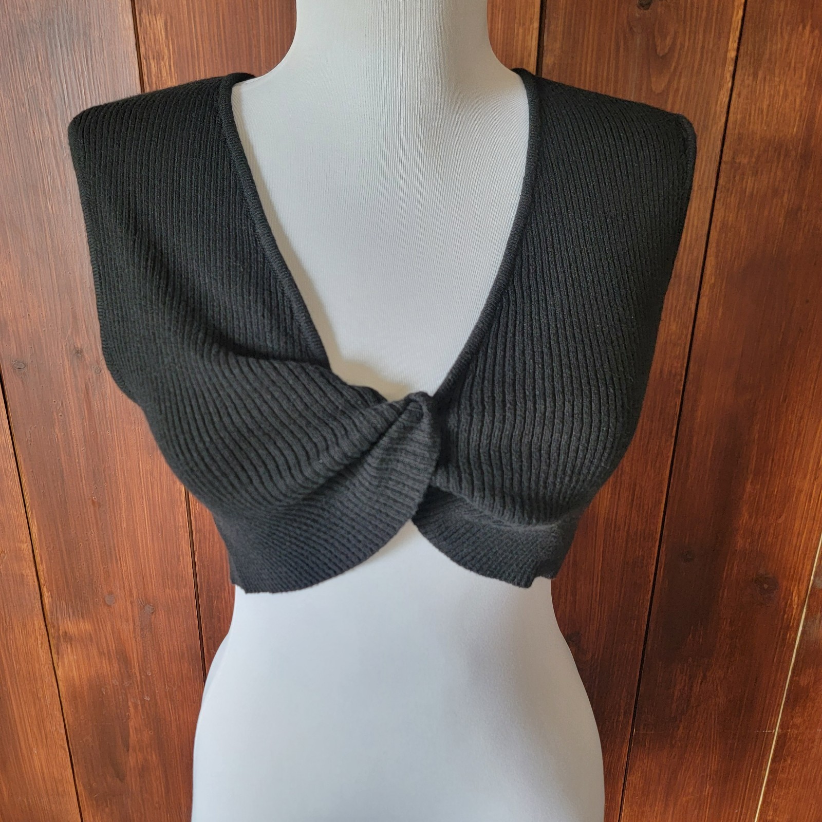 Wild Fable Women M Black Twist Front Cropped Sweater Tank Ribbed Knit Active Top