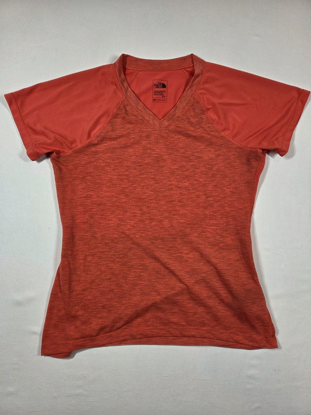 The North Face Women’s S FlashDry V-Neck Active Shirt Red Heathered Hiking Gym