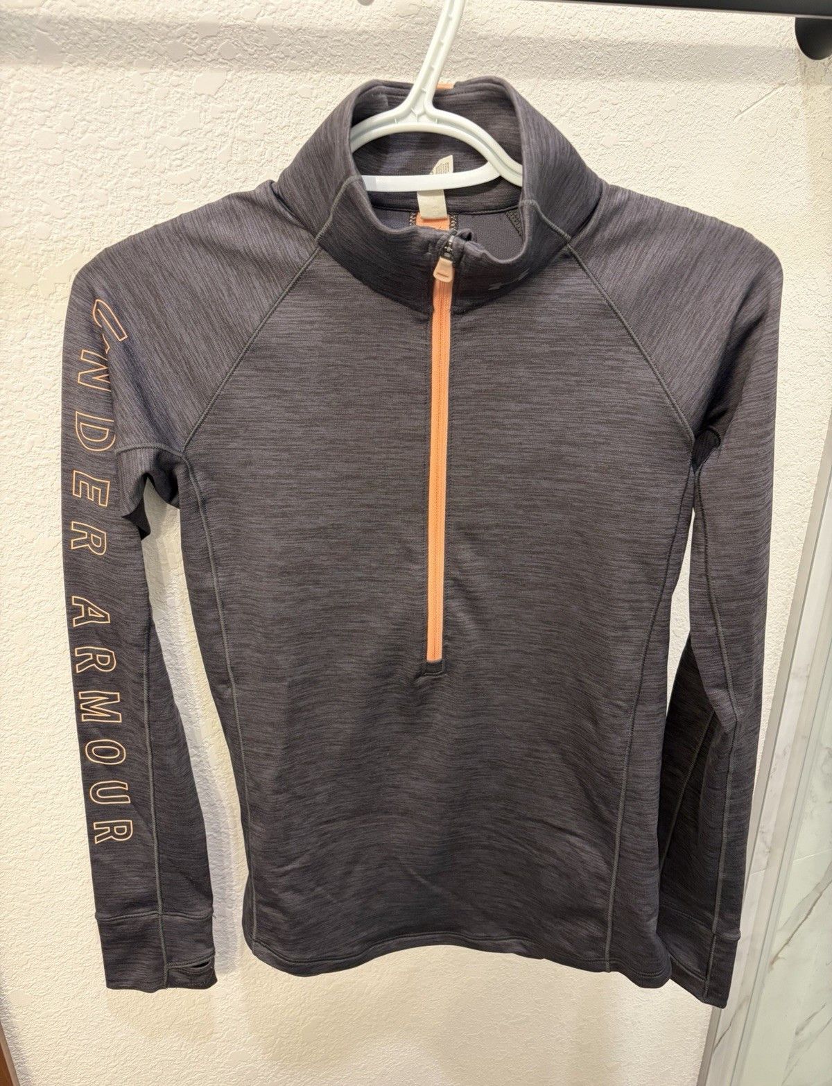 Under Armour ColdGear Women’s Gray/Orange Fitted 1/4 Zip Mock Neck XS