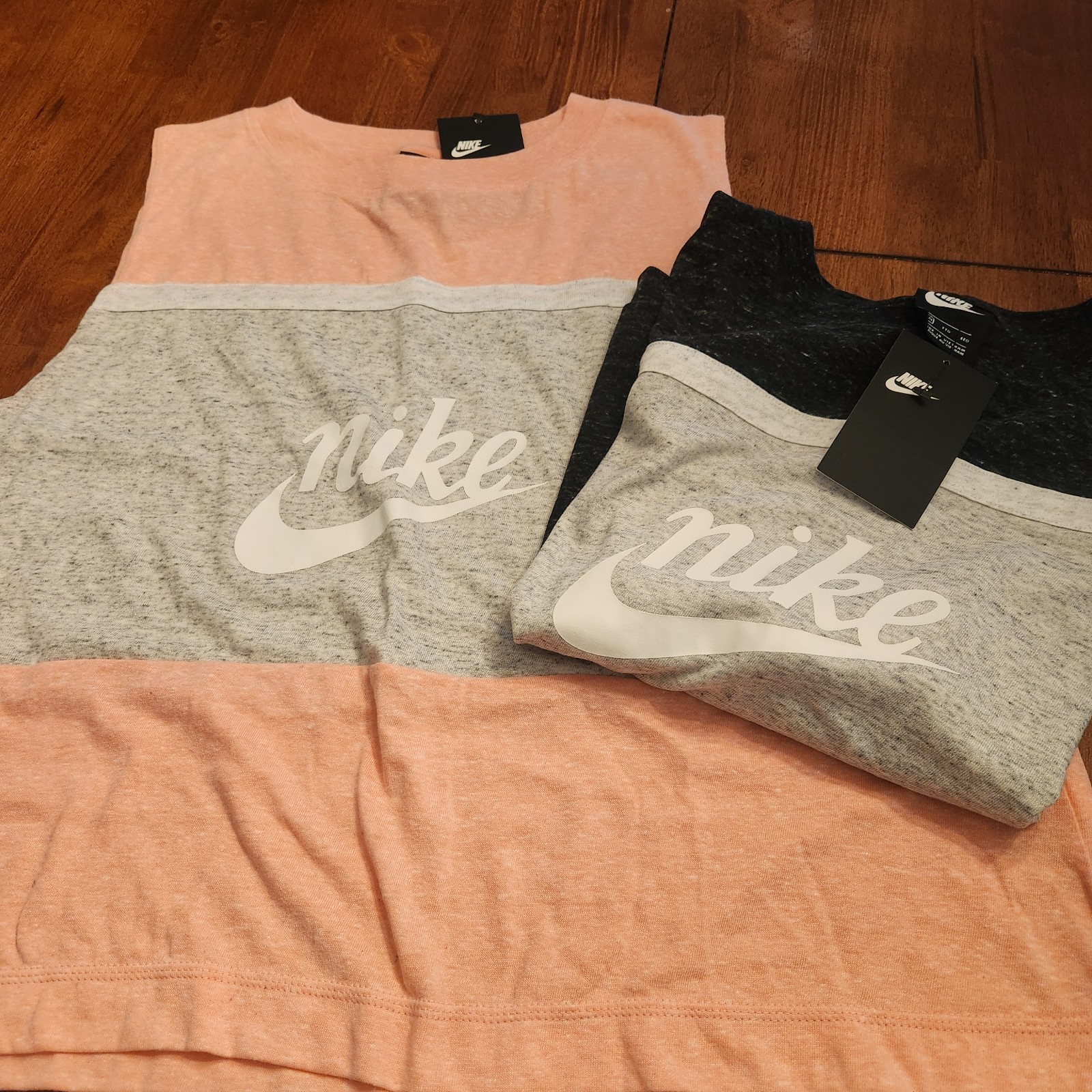 Nike Shirts Lot Of 2 Women’s XXL Gray/Black & Peach/Pink Gray Varsity Tank NEW