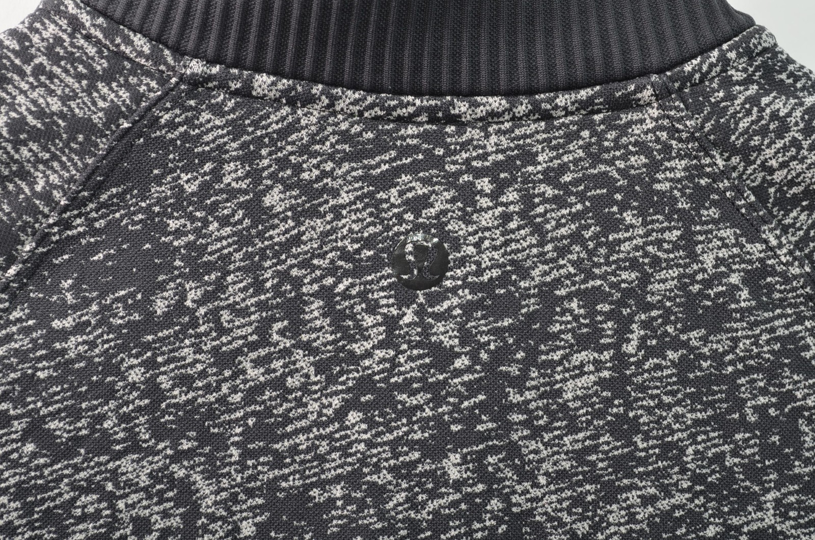 Lululemon Rest Less Crop Half Zip Herringbone Fade Black White Pullover Top