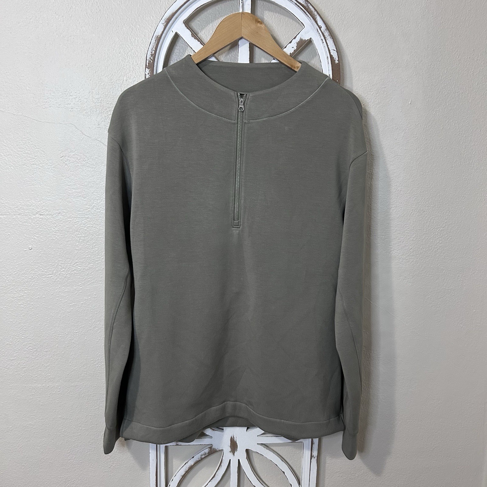 Varley WOMENS LARGE Green Cleo Half Zip Midlayer Top Long Sleeve