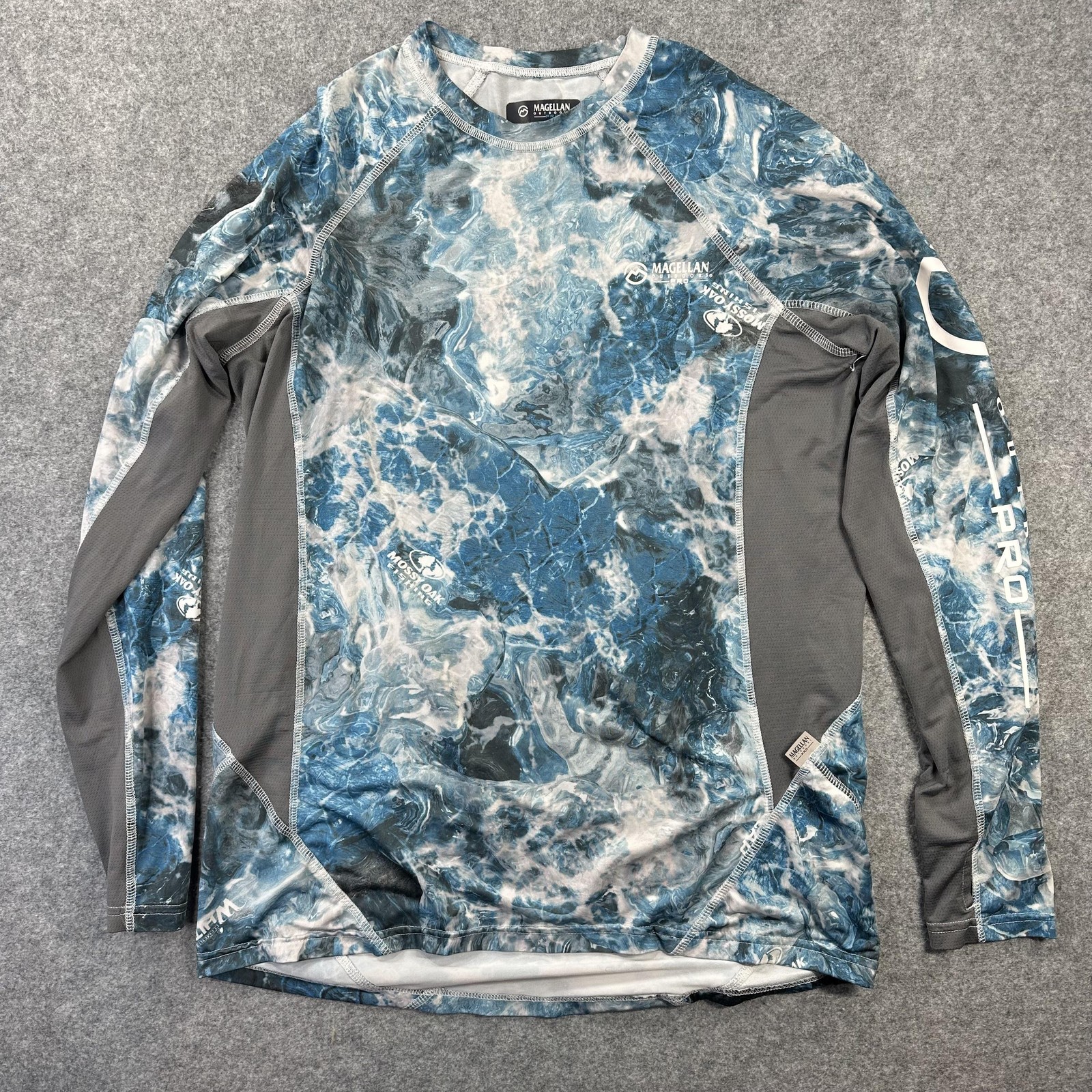 Magellan Outdoors Pro Shirt Womens Medium Blue Camo Long Sleeve Fishing Top