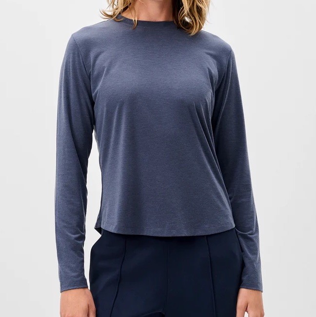 NWOT Women’s Johnnie-O Course Featherweight Long Sleeve T-Shirt Navy Blue Small
