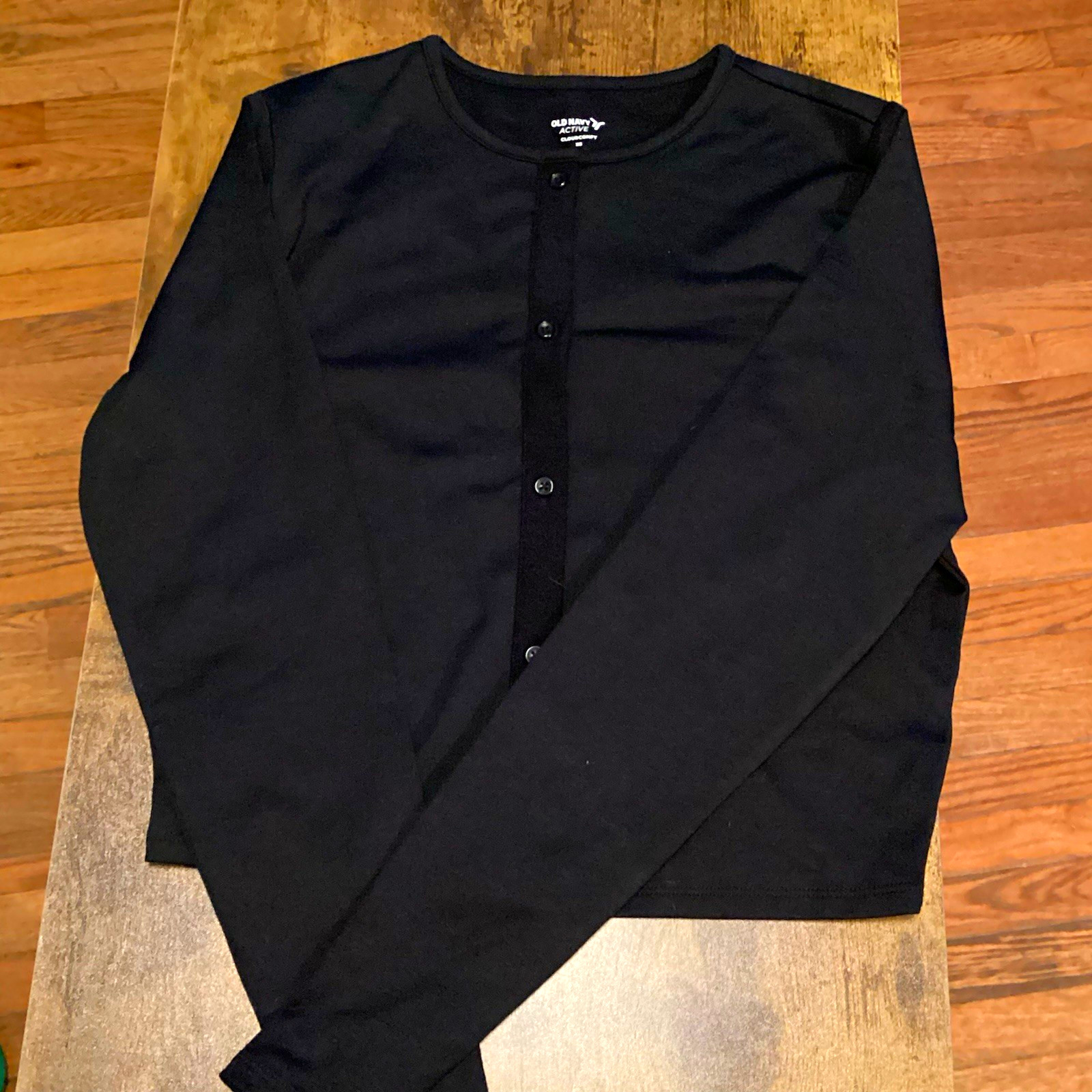 Old Navy Active Cloudcomfy Black XS Crew Neck Long Sleeve Stretch Button Top