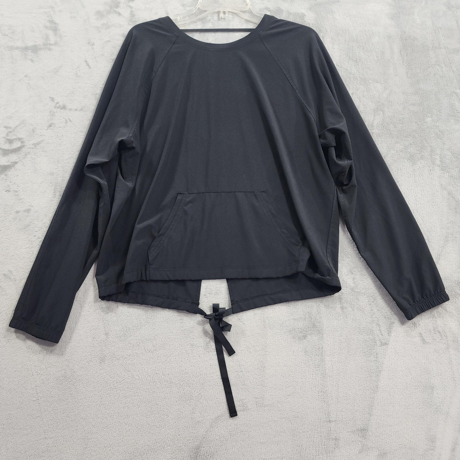 Victoria Sport Top Womens M Black Long Sleeve Tie Back Kangaroo Pocket Yoga Gym