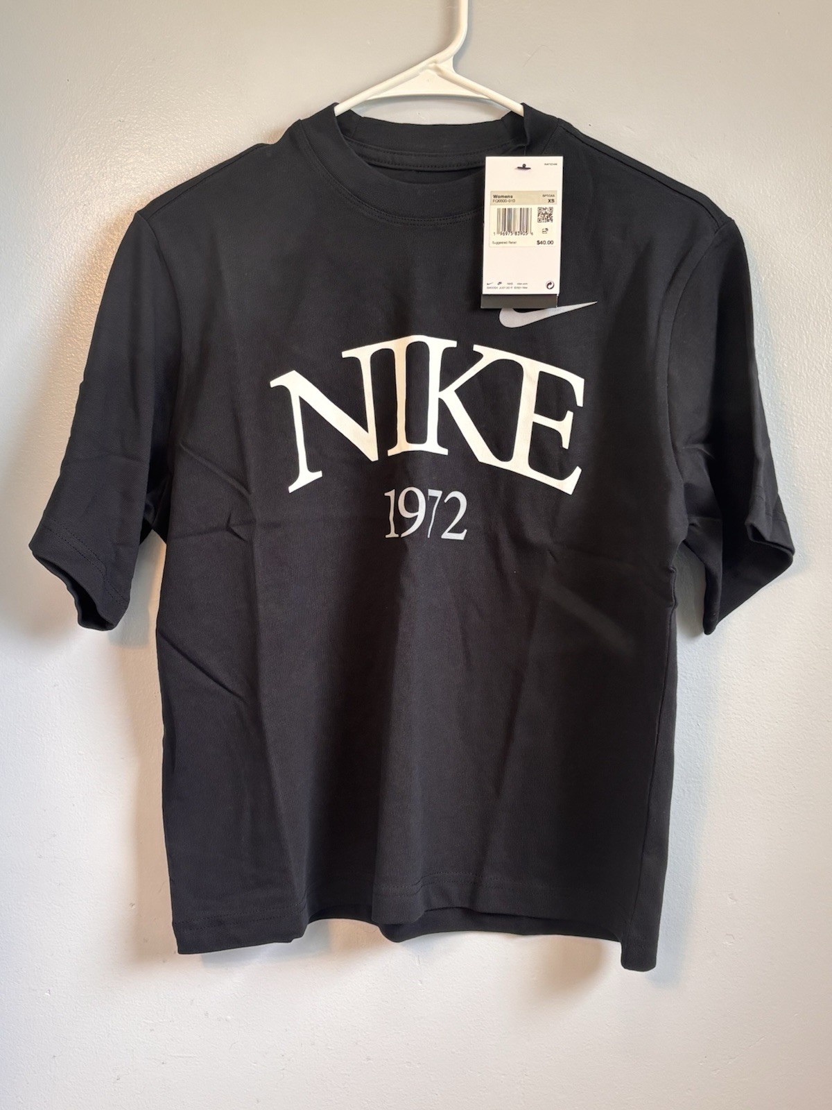Nike 1972 Black loose fit graphic tee. Women’s Sz XS. NWT