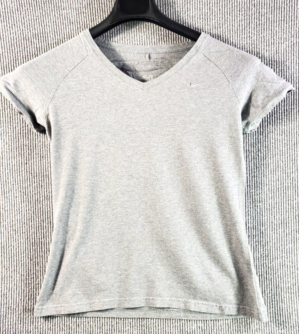 Nike The Athletic Dept TShirt Womens Medium 8-10 VNeck Gray Short Sleeve Fit