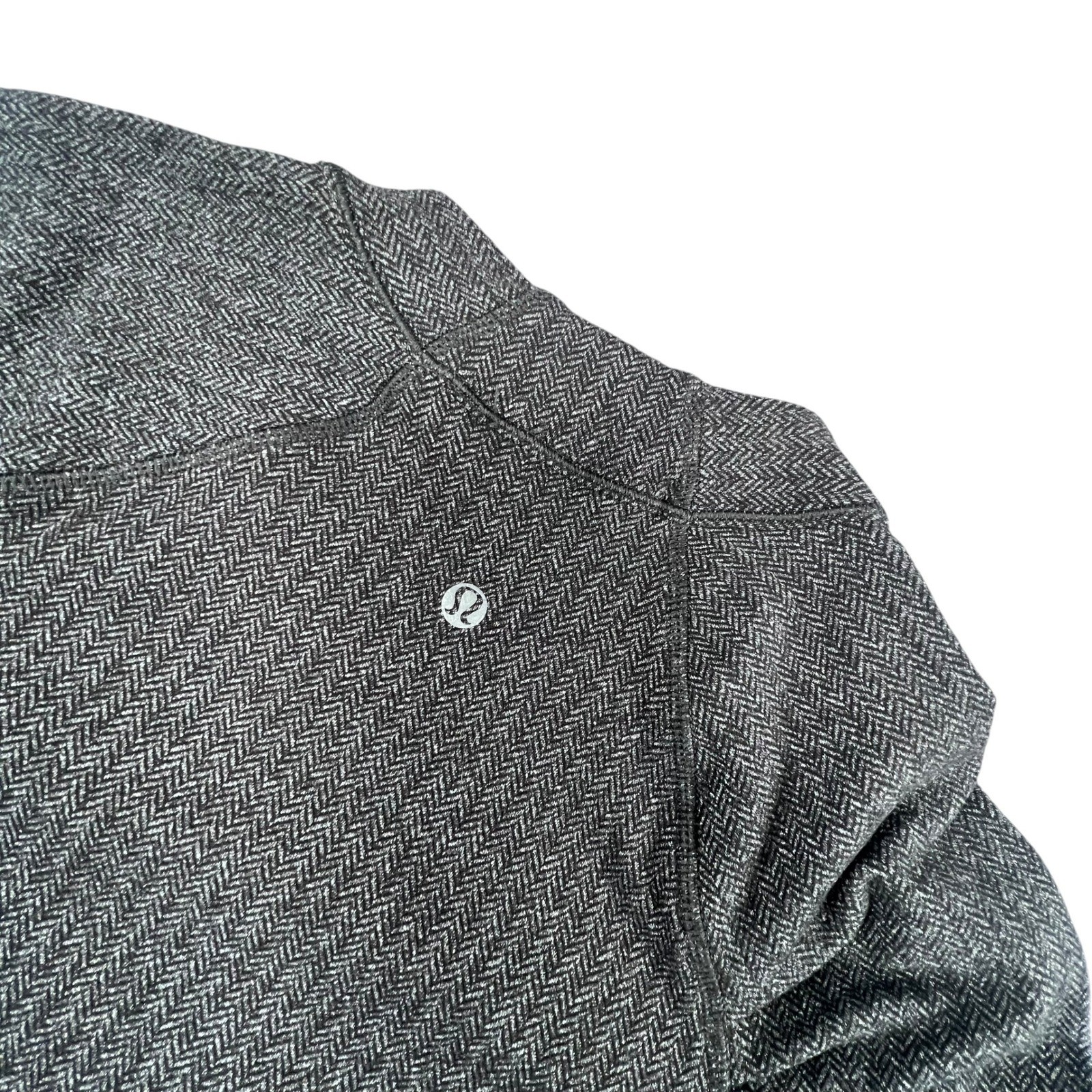 Lululemon Athletic Top Womens Grey Herringbone Long Sleeve Mesh Thumbhole Mock
