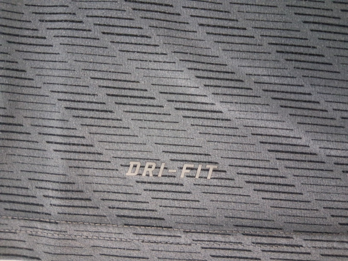 Nike Dri-Fit Gray Basic Unisex Geometric Casual T-shirt Size Medium