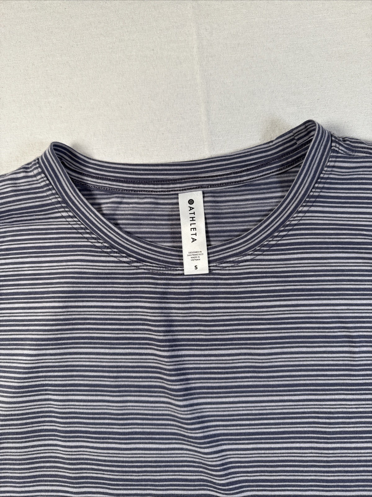 Athleta Striped Purple Grey Cloudlight Muscle Tank Tops Size Small Workout Gym