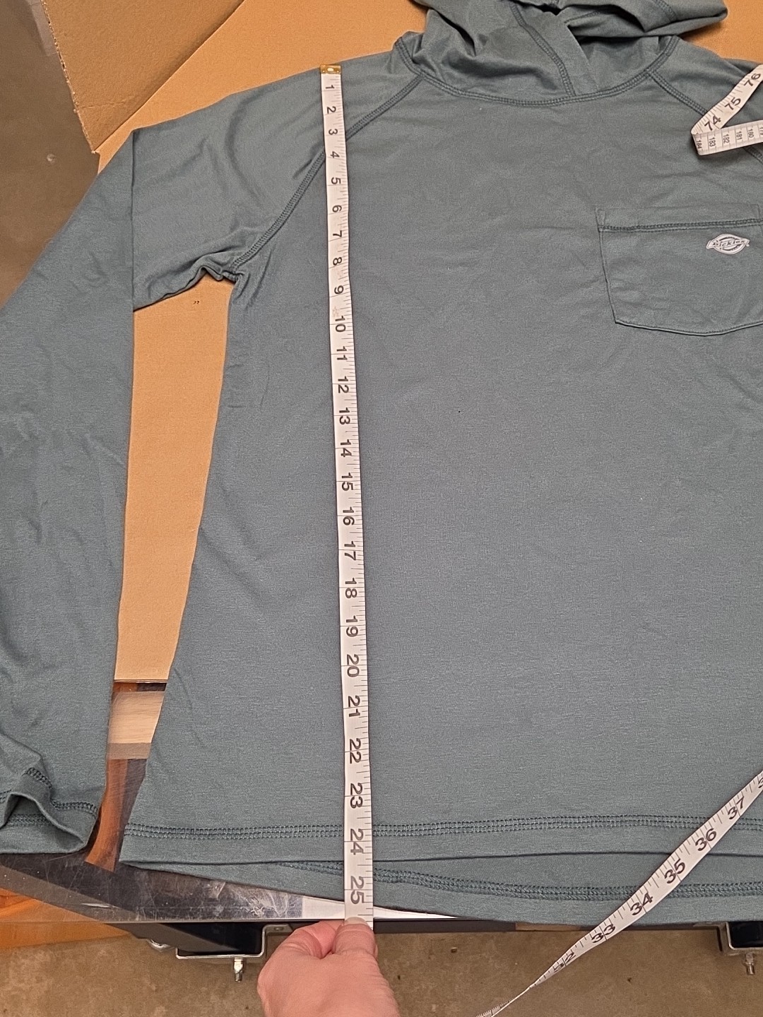 NWT Dickies Cooling Temp-IQ Performance Workwear Hooded Sun Shirt Medium Green