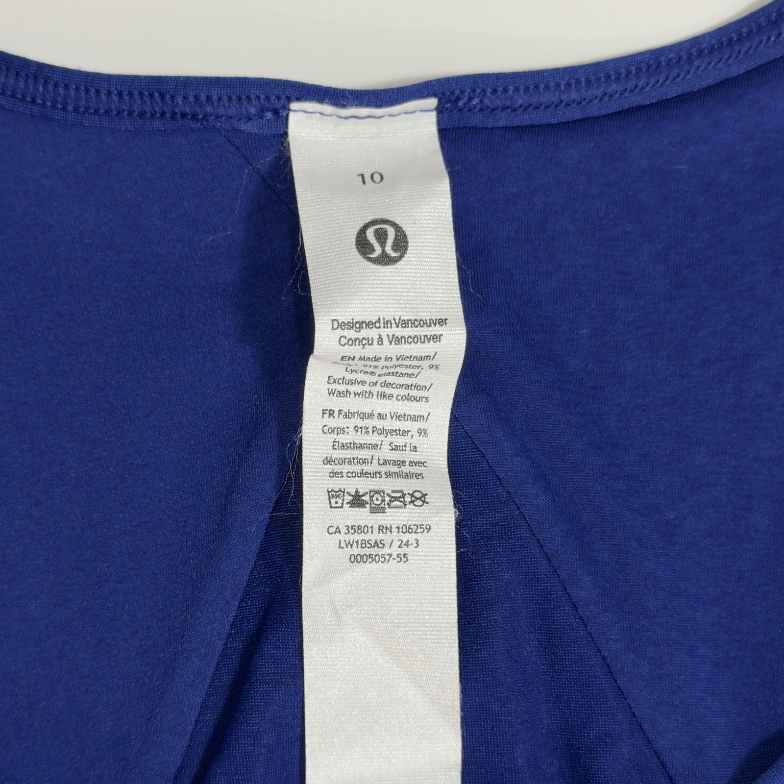NWT⭐️LULULEMON⭐️SIZE 10⭐️ESSENTIAL TANK*PLEATED AUTHENTIC⭐️HIP LENGTH⭐️LARK BLUE