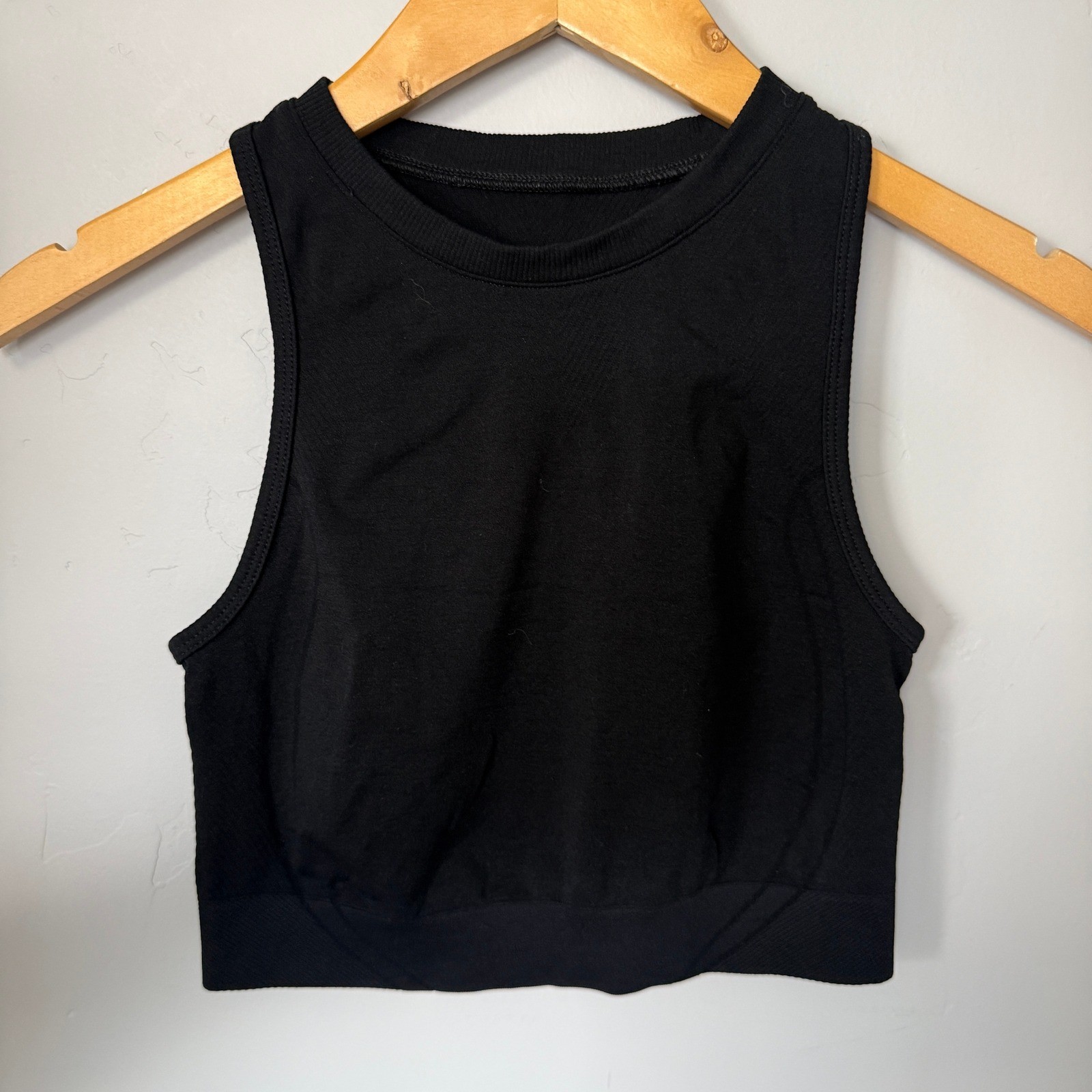Alphalete Womens Black High Neck Seamless Ribbed Athletic Crop Top Size Small
