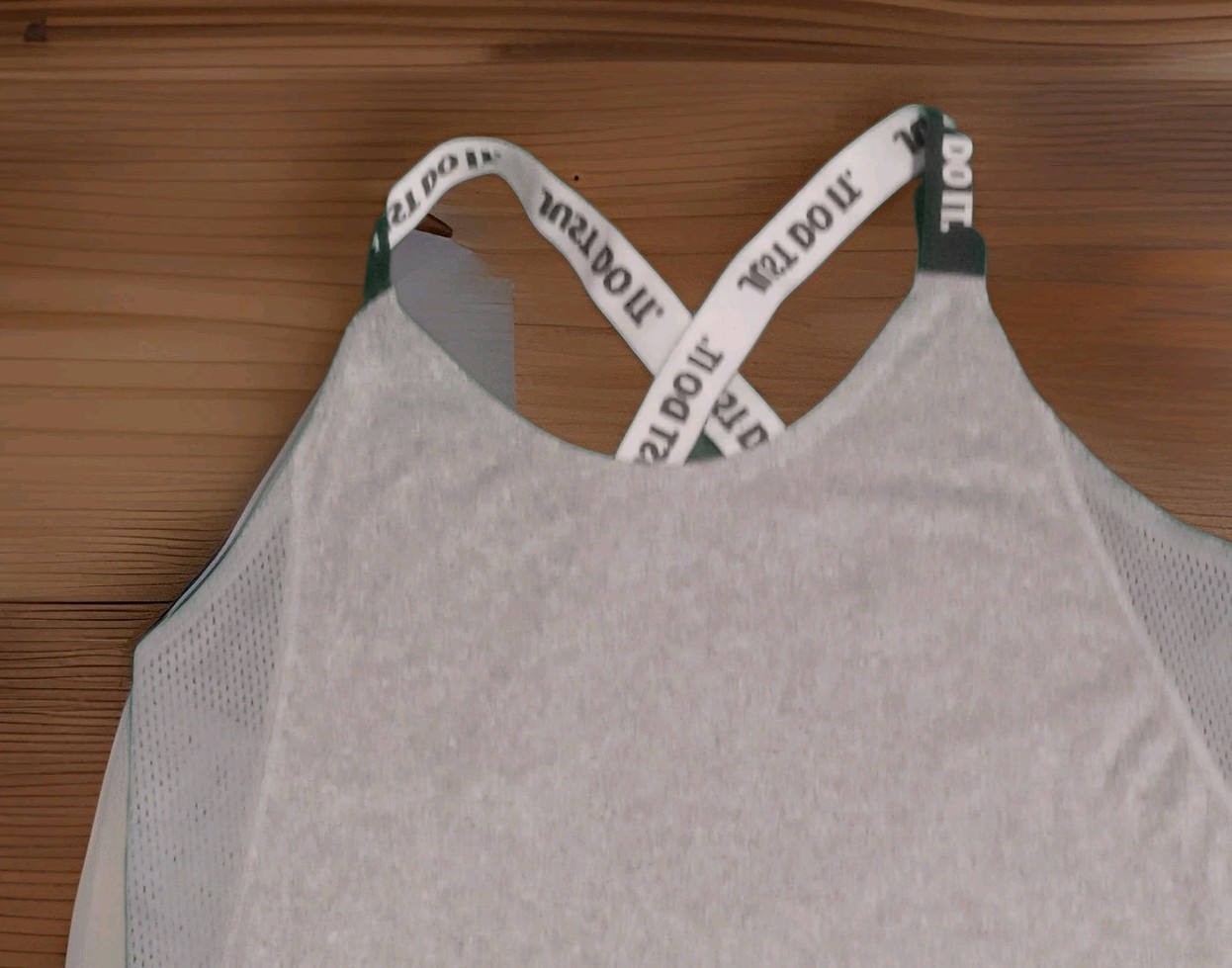 Nike Just Do It Women’s Gray Sleeveless Mesh Tank Top L Stretch Scoop Neck