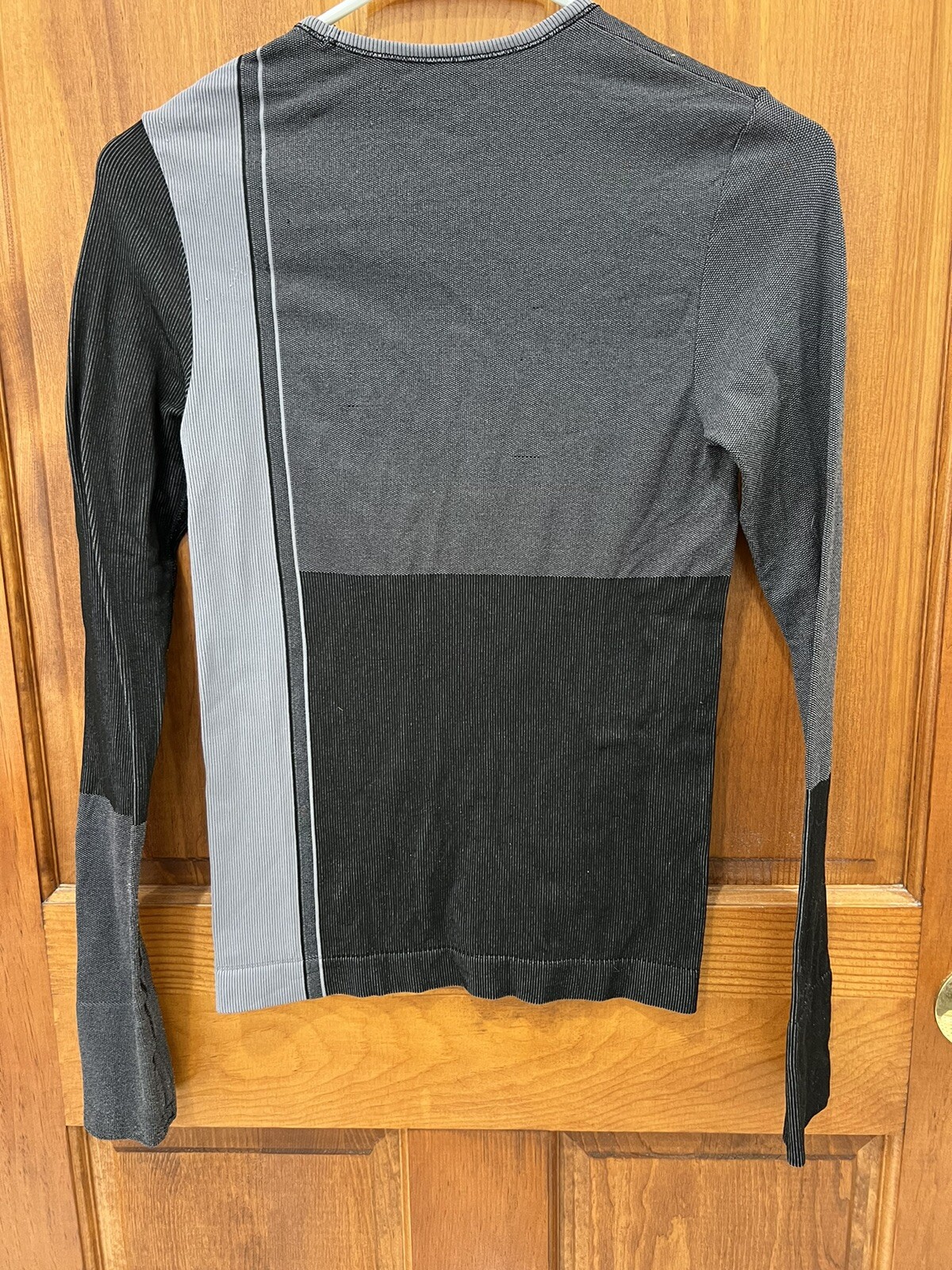 Athleta Derek Lam IOC Shirt XS Black Long Sleeves Ribbed Thumb Holes Womens
