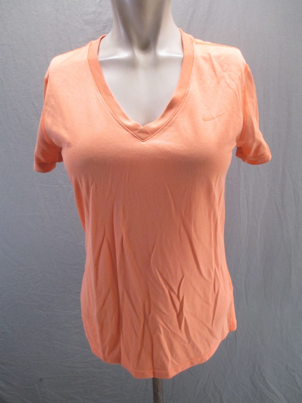 Nike Size M Womens Orange Short Sleeve V Neck Athletic Activewear TShirt 931
