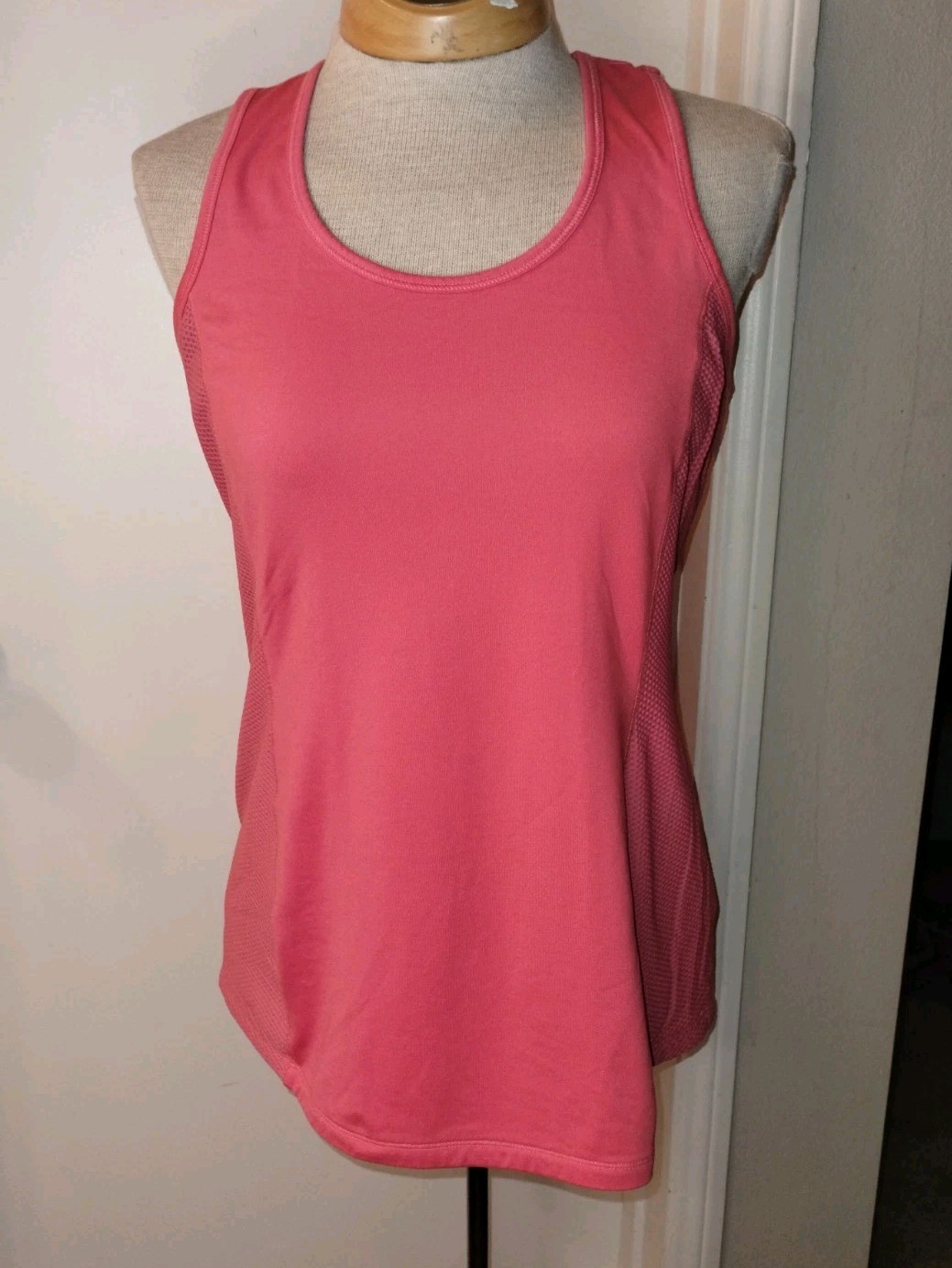 CALIA by Carrie Underwood Crossback Textured Side Athletic Tank Top Pink Small