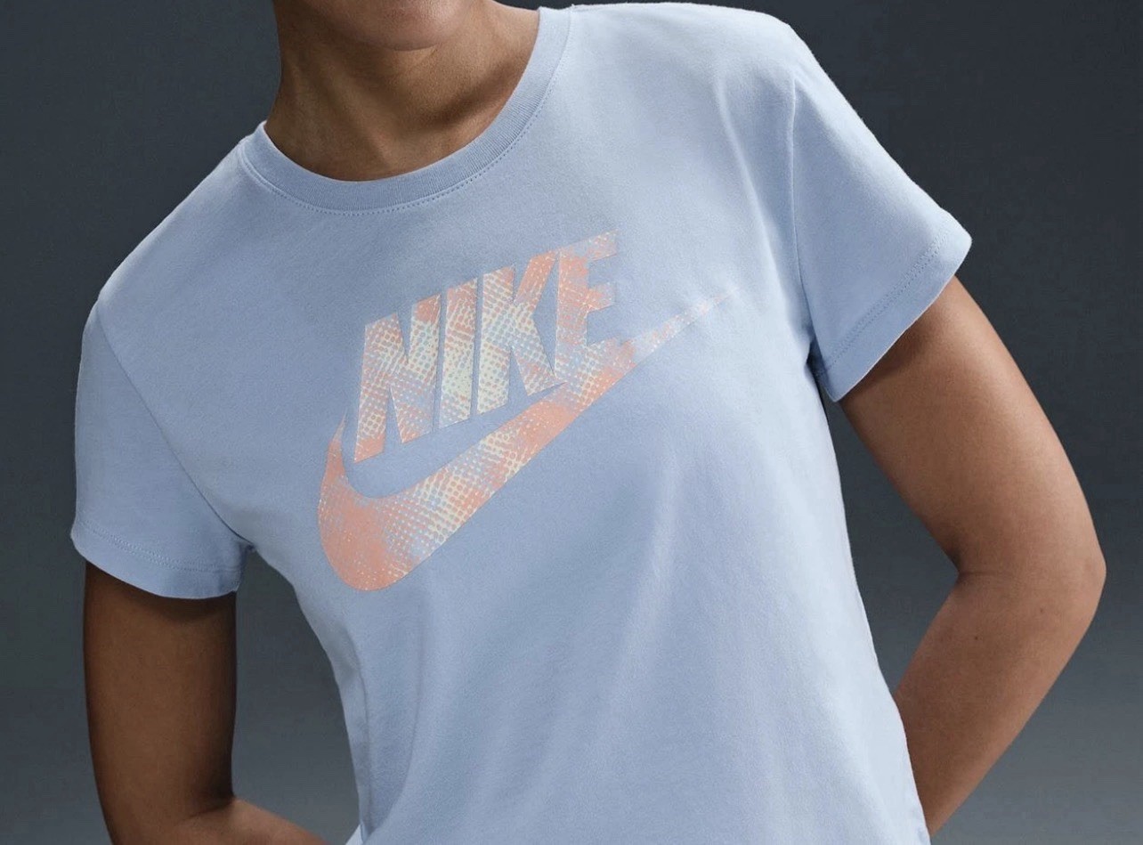 Nike Women’s Lt Armory Cropped Blue Club Spot Graphic Tee Size XL New