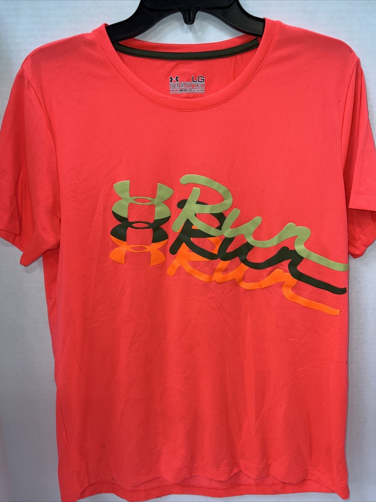 Under Armour Run Shirt Women’s Large Semi Fitted Pink Short Sleeve