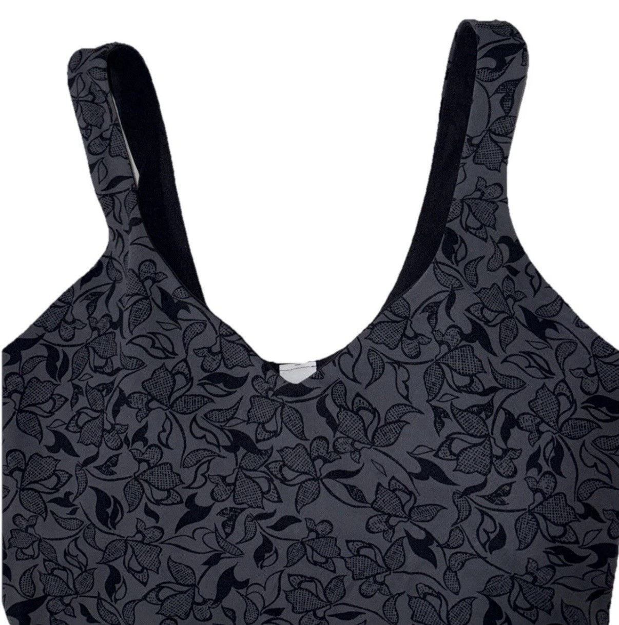 NWT🖤LULULEMON🖤SIZE 12🖤ALIGN TANK🖤BUILT IN BRA🖤AUTHENTIC🖤MINI FILAGREE LACE