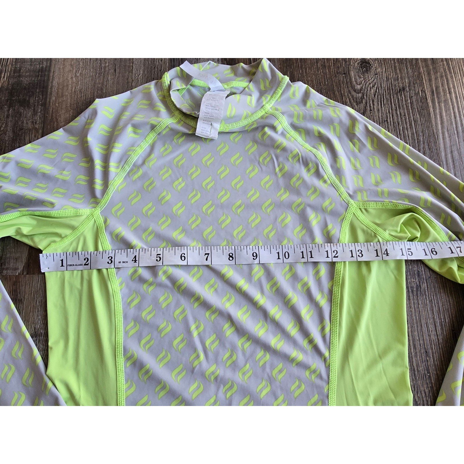 Fabletics Womens Long Sleeve Limeade Top Size S Athletic Neon Logo Slice