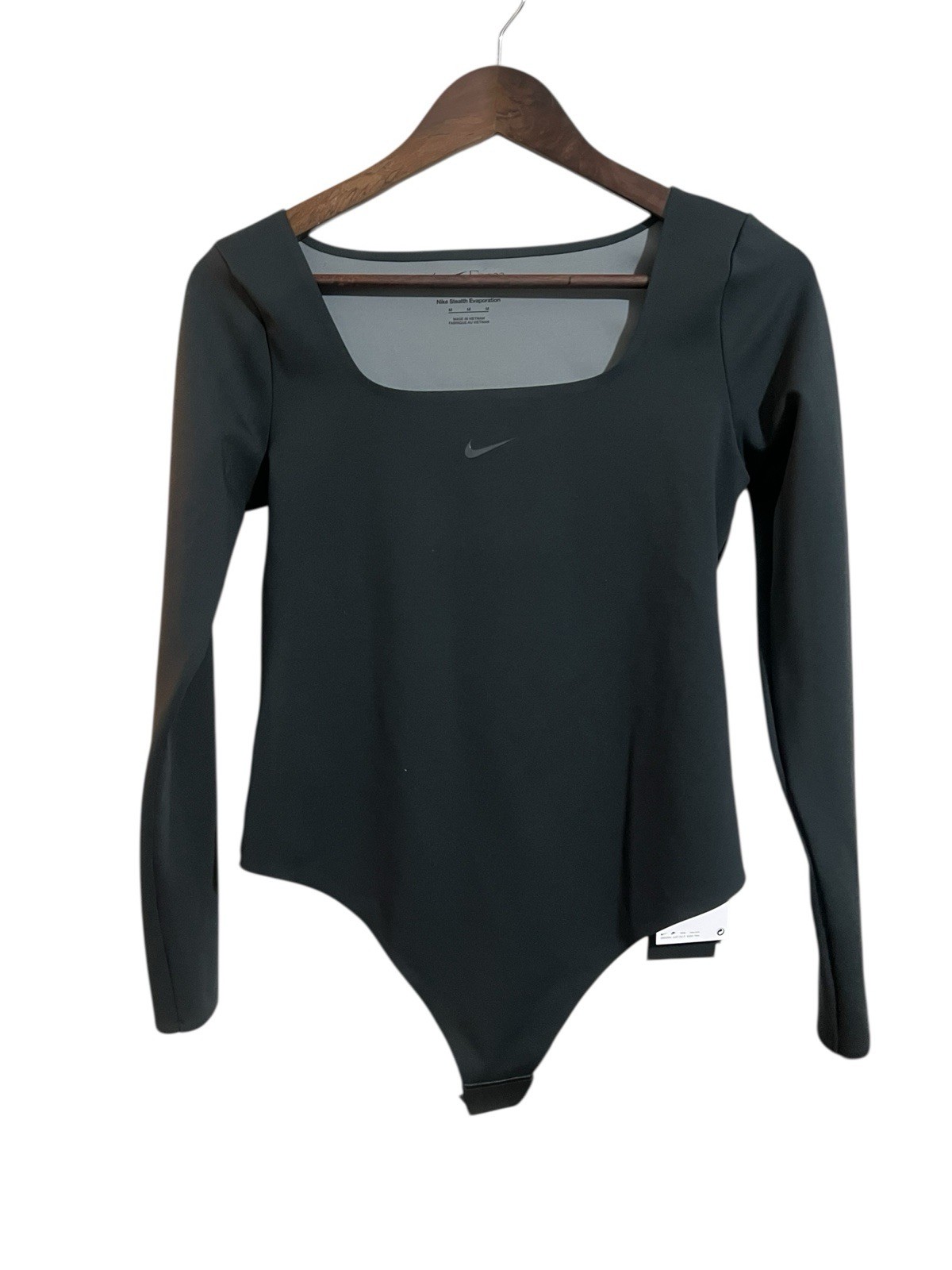 NWT $80 Nike Women’s Form Long-Sleeve Bodysuit-Black Size M HQ8296