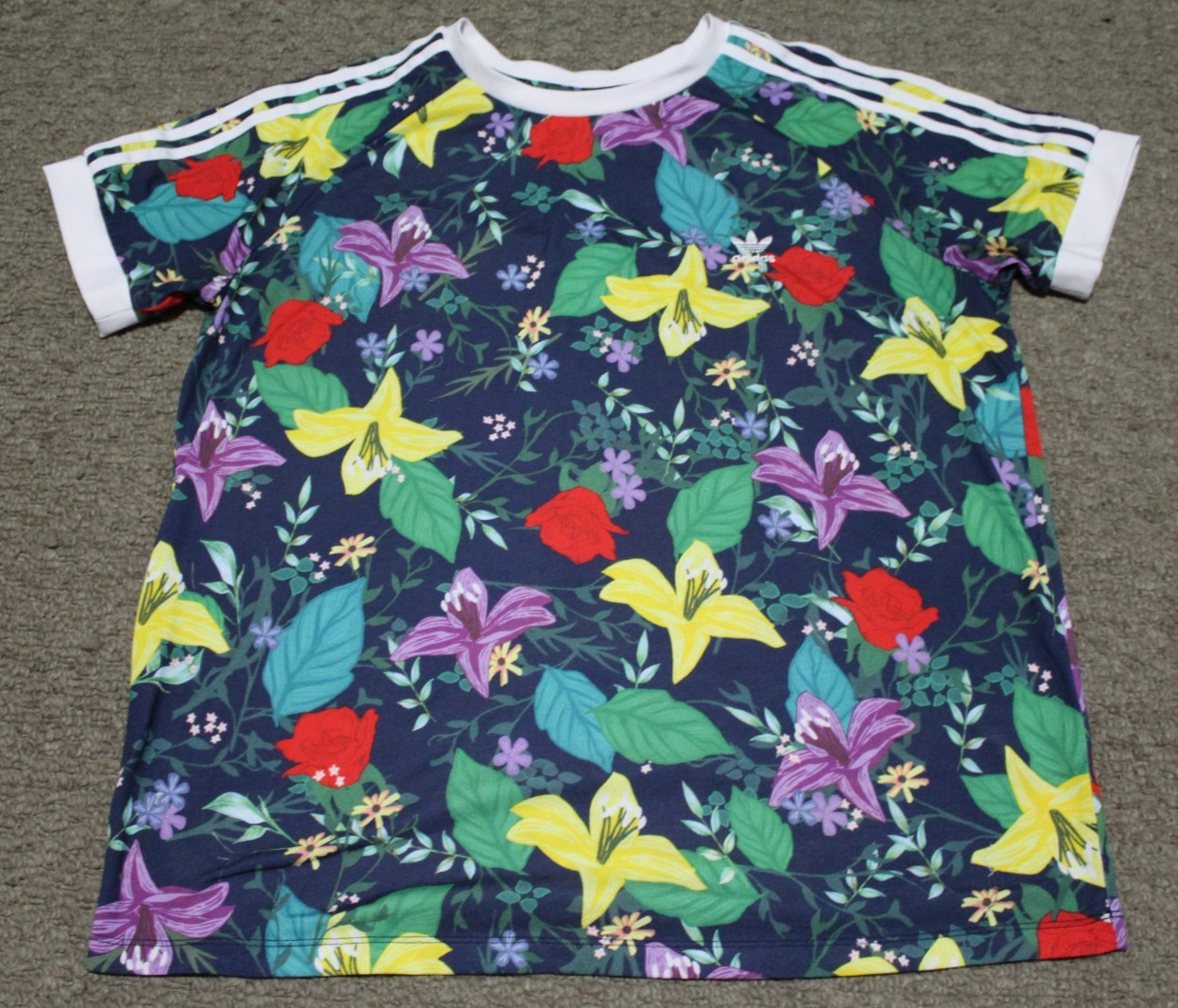 Adidas Originals Trefoil Logo Blue Floral AOP ED6585 Crewneck T-Shirt Women’s XL