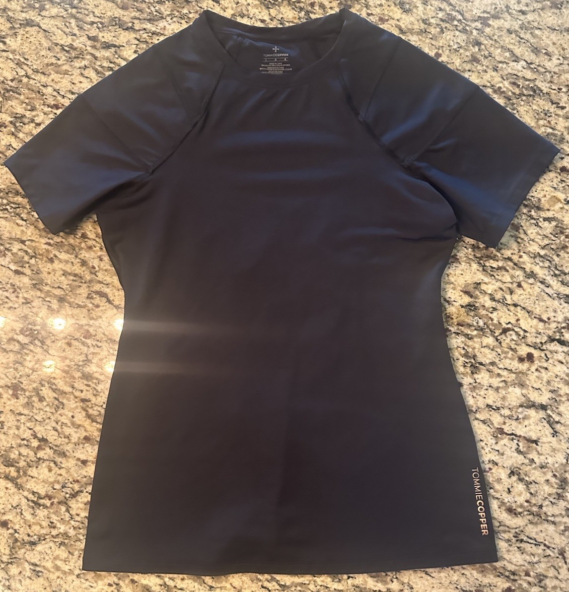 Tommie Copper Women’s Pro-Grade Short Sleeve Shoulder Support Shirt Size L￼