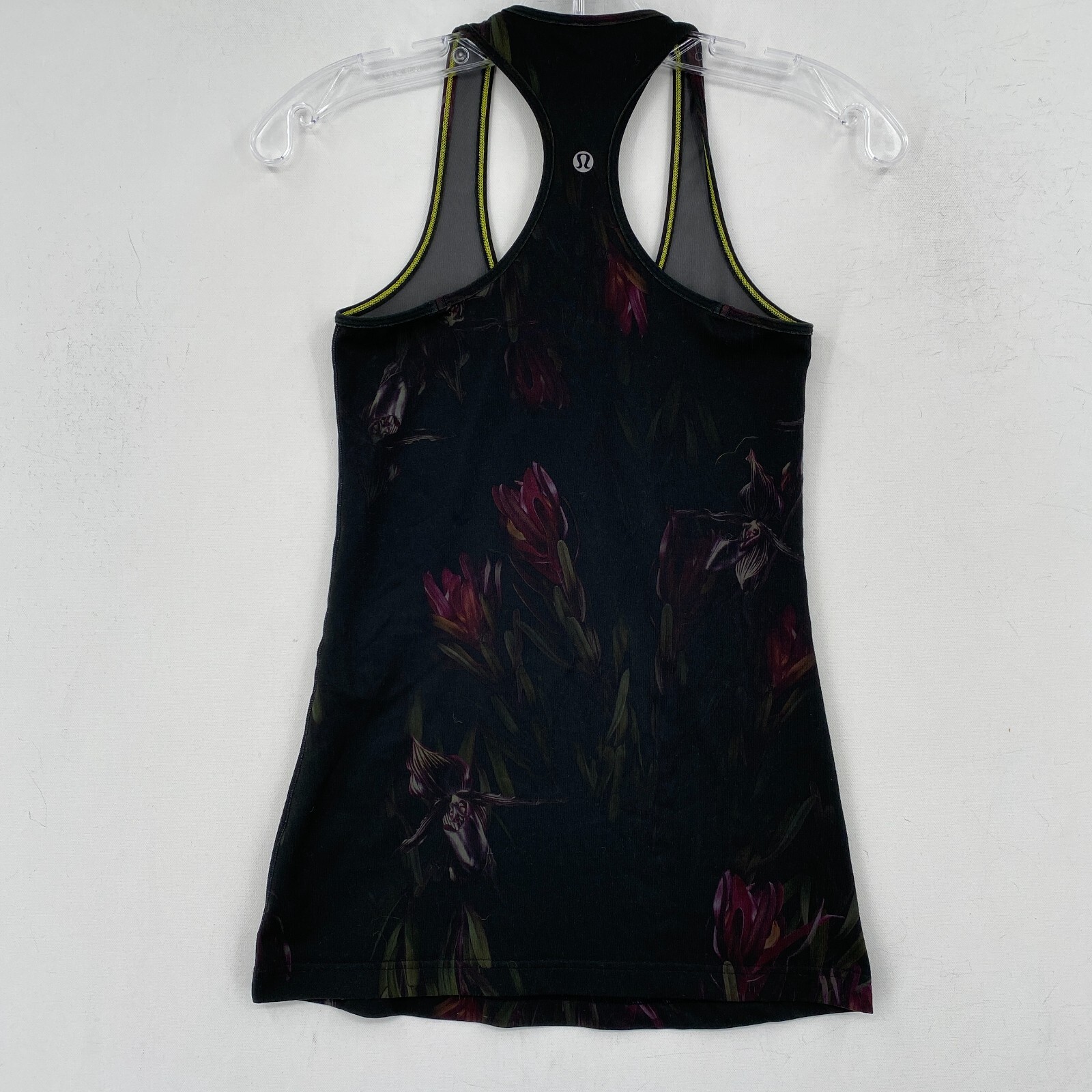 Lululemon Womens Fitted Racer Back Tank Top Size 4-6 Multi Floral Scoop Neck