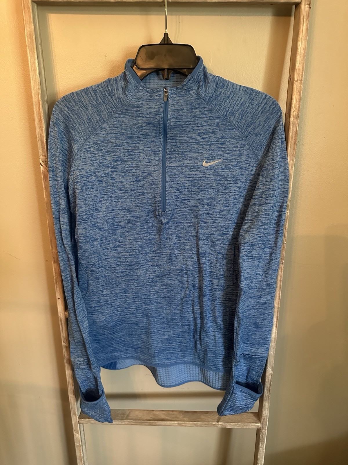 Nike Dri-Fit Element Running Top Women’s Large Blue 1/2 Zip Pullover Thumb Cuff