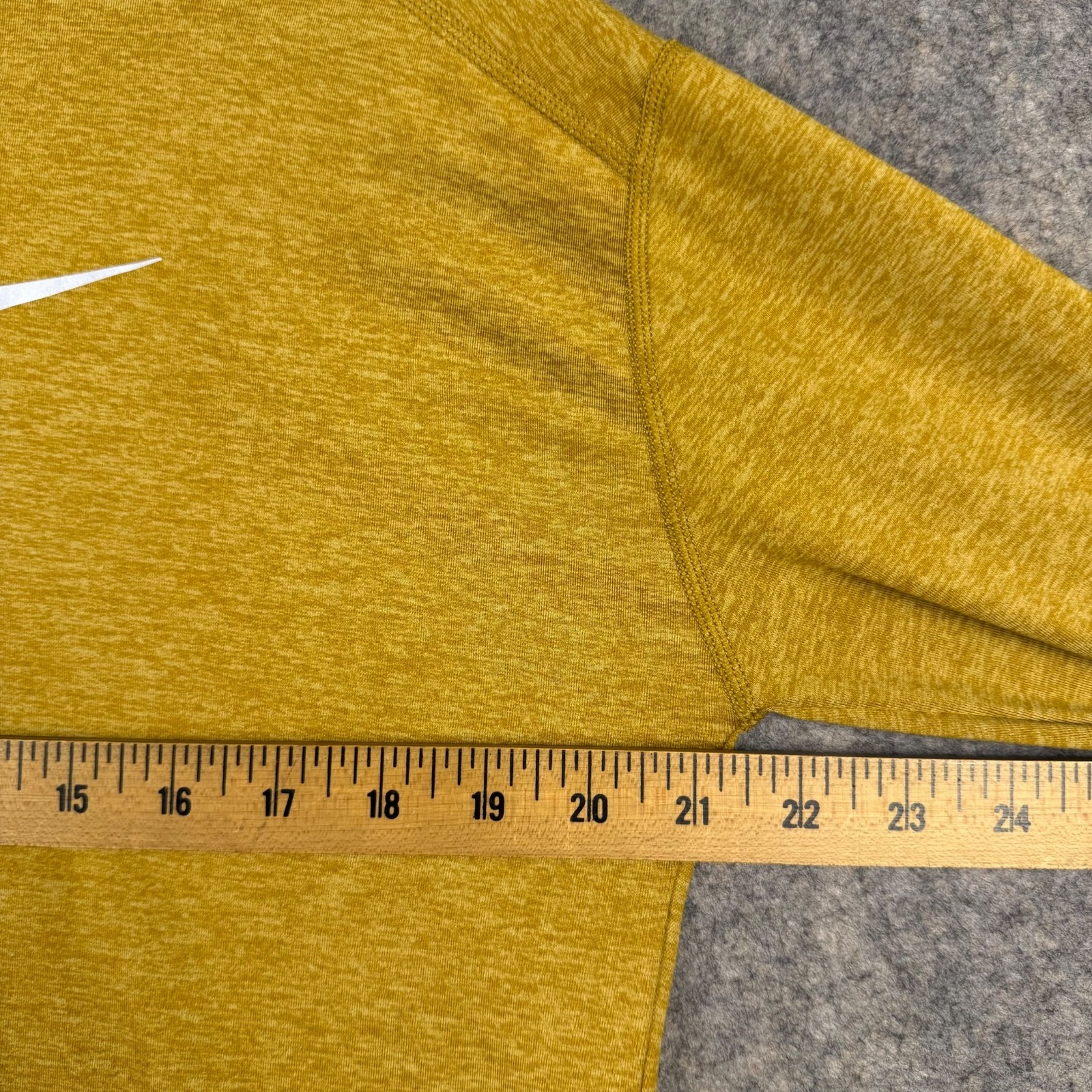 Nike Running 1/4 Zip Pullover Heather Gold Reflective Women Size Medium 022