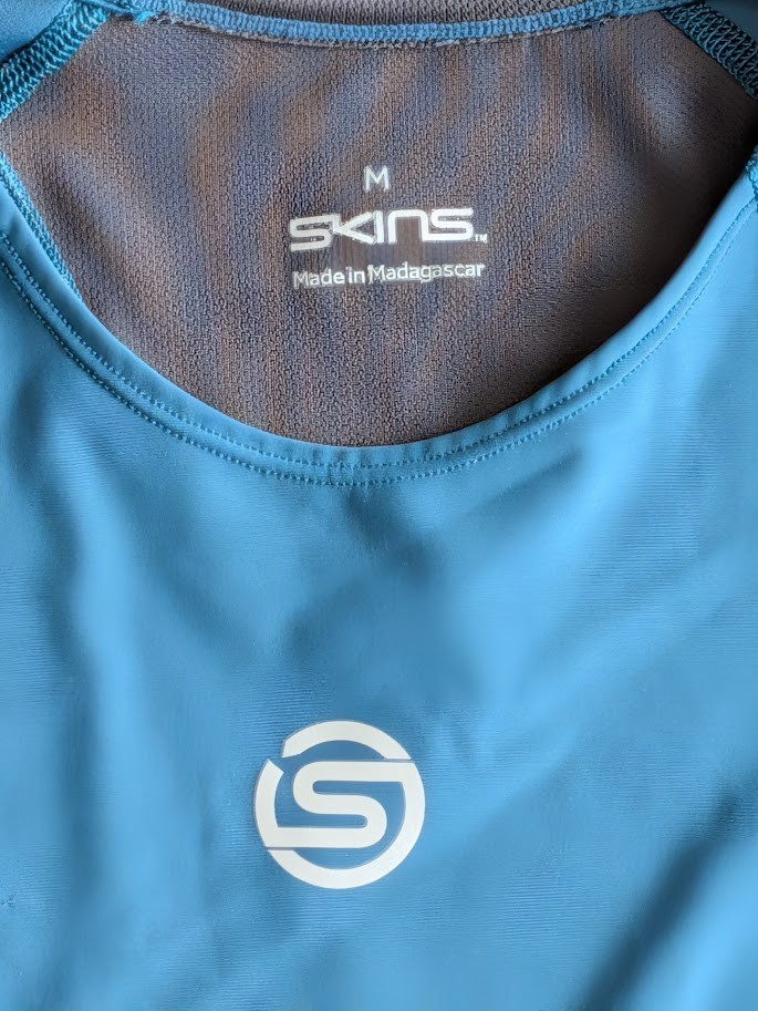 Skins series 3 teal long sleeve training top – skin tight – VGC – size medium