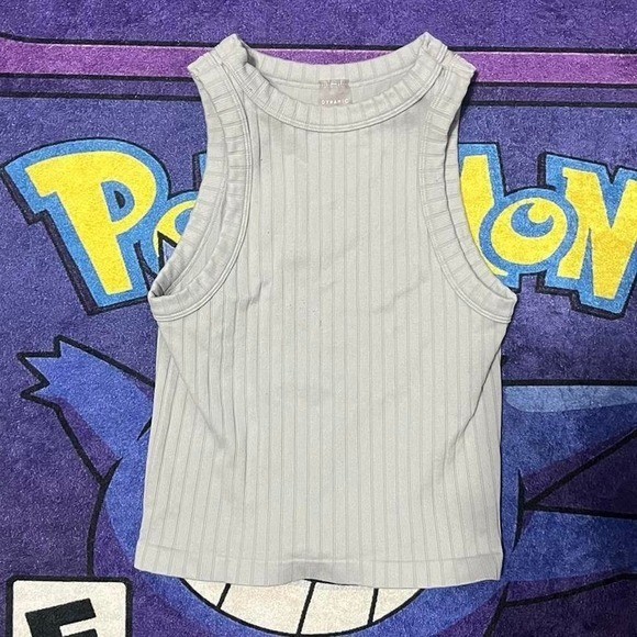 One size Grey ribbed tank top with a sporty vibe