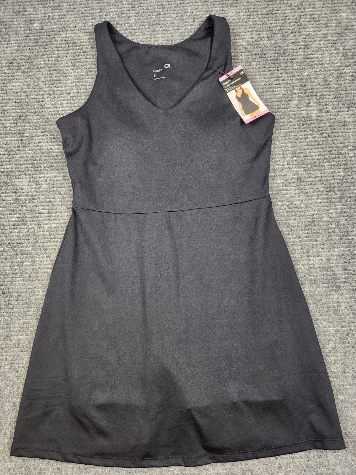 GapFit Women’s Active Tank Dress Size Small Black Built In Shorts NWT $70