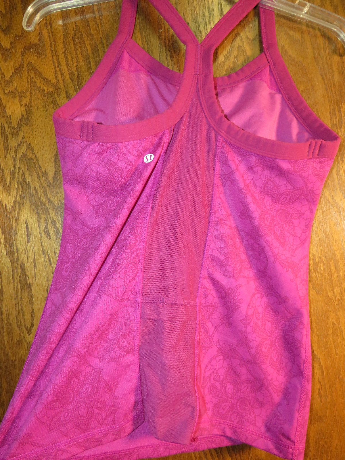 Lululemon 8 Ujjayi Tank Raspberry Deep Fuschia Floral Hot Pink EUC! Rare!